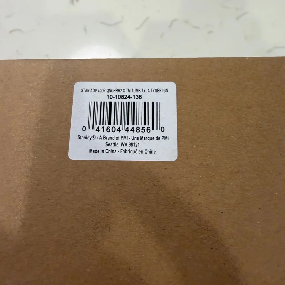 Stanley 40 oz. TYLA TYGER Quencher Tumbler -Brown/Gold Travel Mug. NEW IN BOX.. - Picture 7 of 7